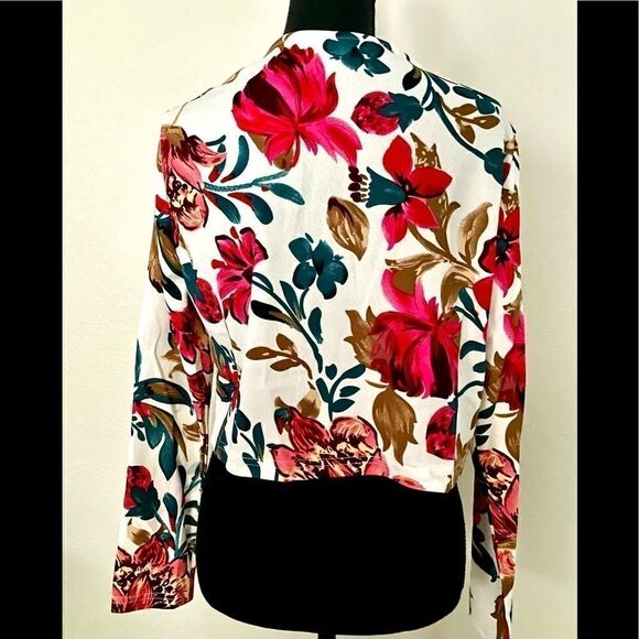 NWOT Floral Crop Jacket  - Picture 4 of 5